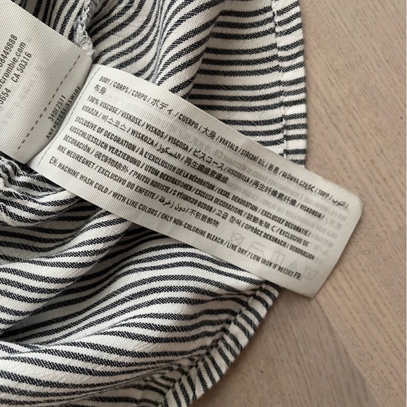 Hollister Striped Chambray Nautical Airy Crop Top with Tie and Low Back - Picture 5 of 5